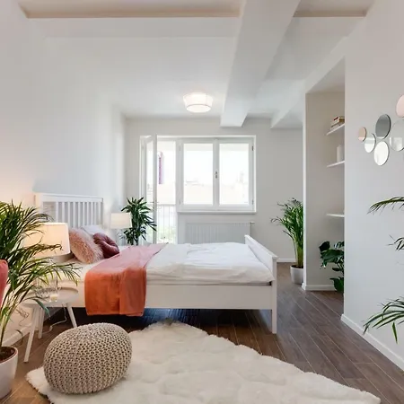 Garden In The Center - Leg12 *
